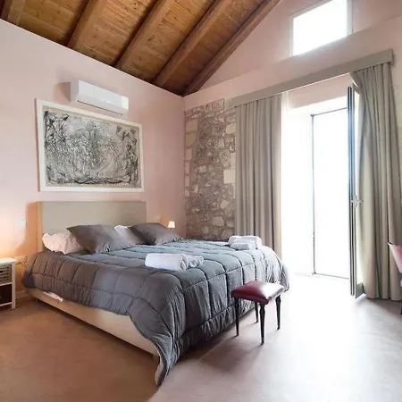 Feriehus Zona Erchie Piccolo Sleeps 8 Pool Air Con *